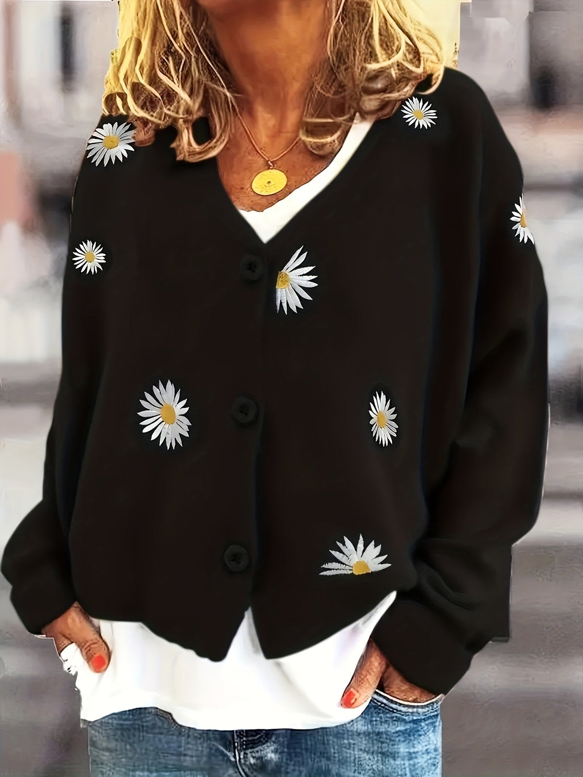 Irene | Cardigan con margherite ricamate