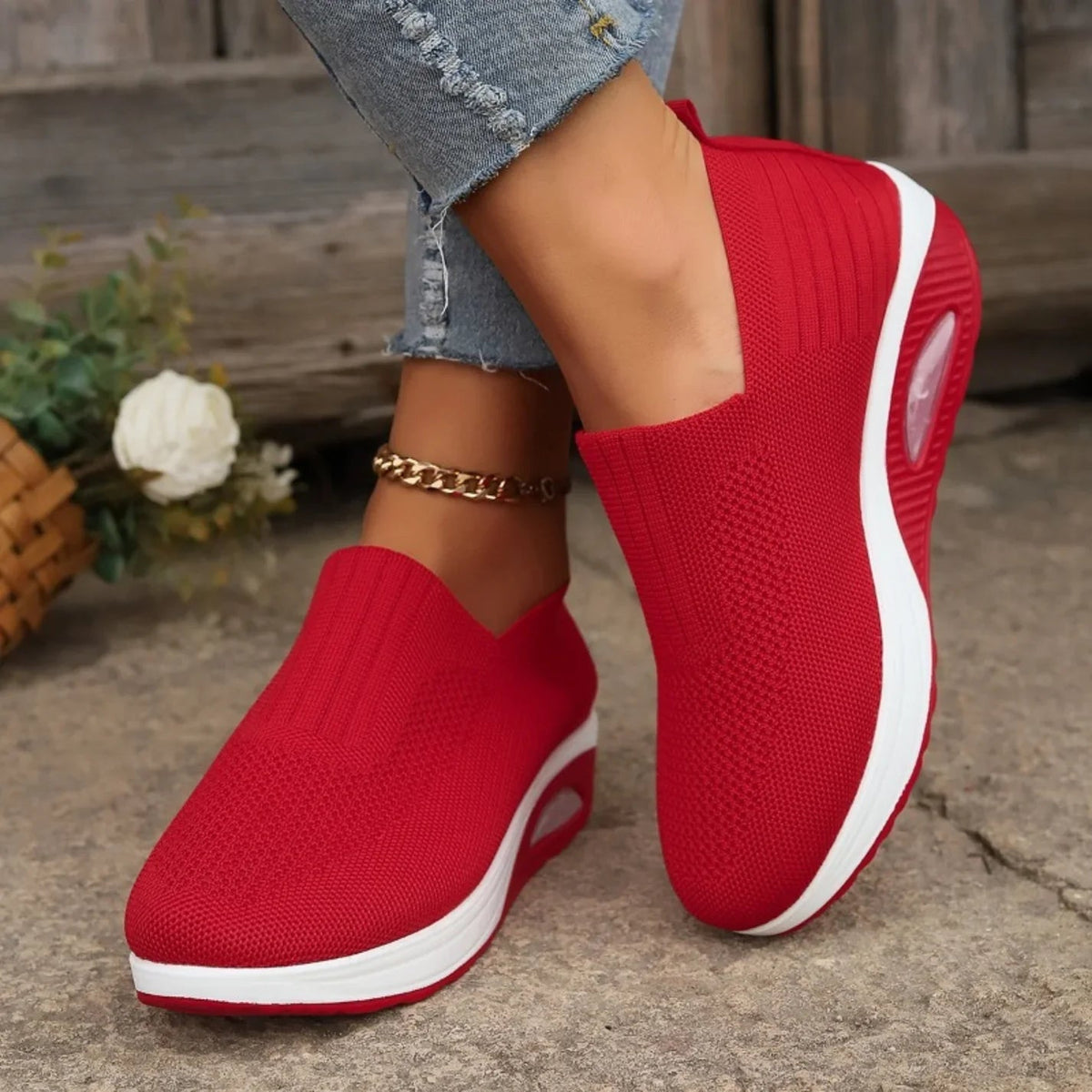 Women’s orthopaedic shoes for pain relief | Cushioned sole & easy to slip on