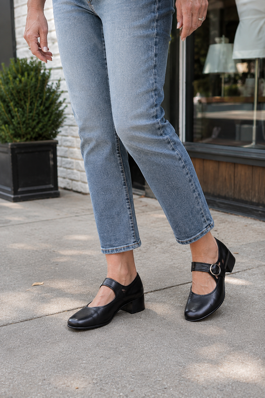 Cordelia | Gold Emblem Ballet Flats